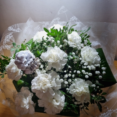 Snow ball bouquet